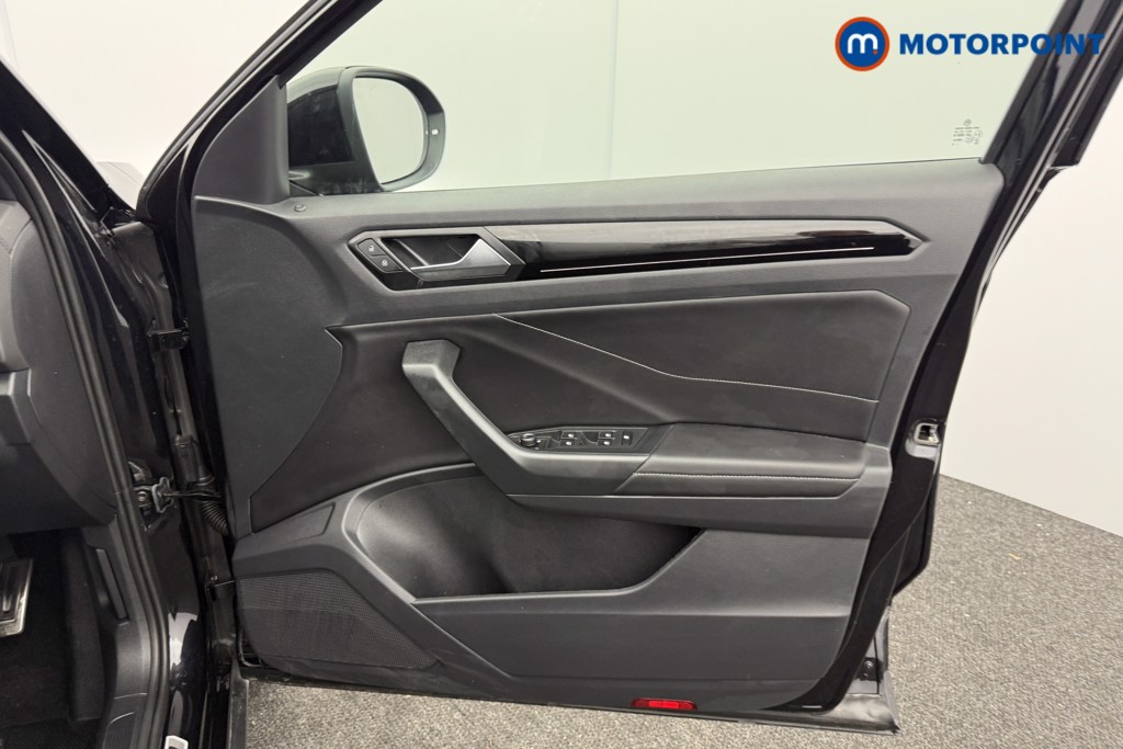Volkswagen T-Roc Black Edition Automatic Petrol SUV - Stock Number (1609451) - 18th supplementary image