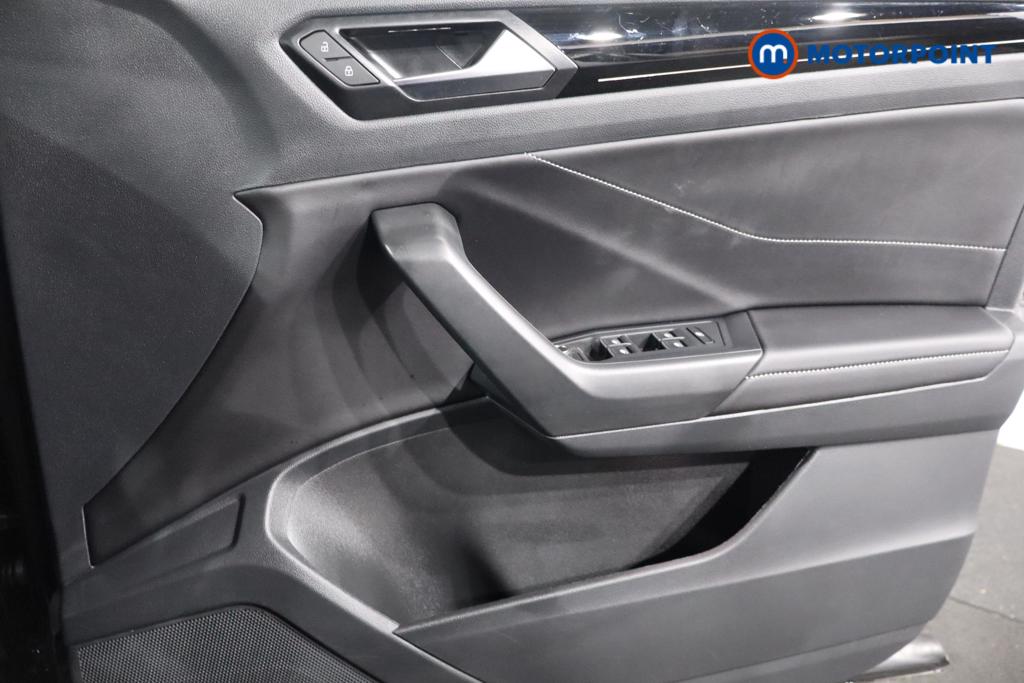 Volkswagen T-Roc Black Edition Automatic Petrol SUV - Stock Number (1609452) - 10th supplementary image