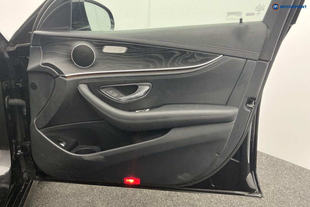 Mercedes-Benz E Class Amg Line Automatic Diesel Plug-In Hybrid Saloon - Stock Number (1609795) - 27th supplementary image