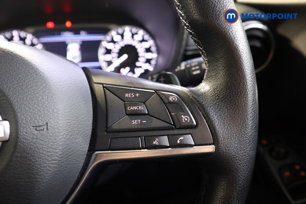 Nissan Juke N-Connecta Automatic Petrol SUV - Stock Number (1609826) - 5th supplementary image