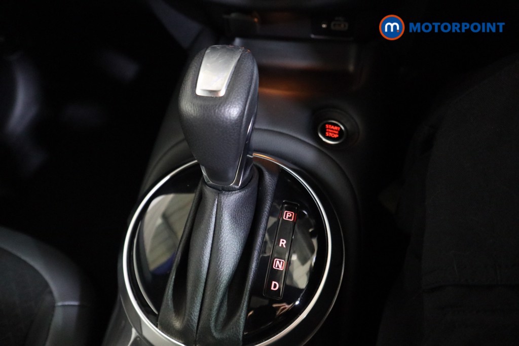 Nissan Juke N-Connecta Automatic Petrol SUV - Stock Number (1609826) - 11th supplementary image