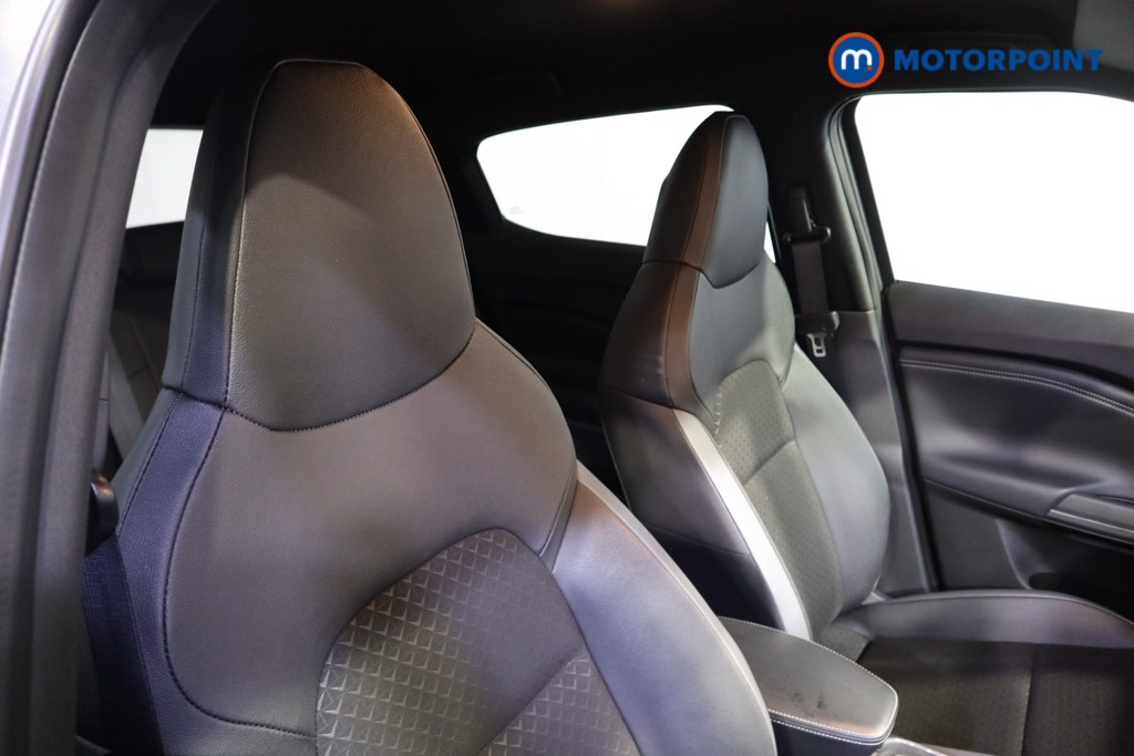 Nissan Juke N-Connecta Automatic Petrol SUV - Stock Number (1609826) - 12th supplementary image