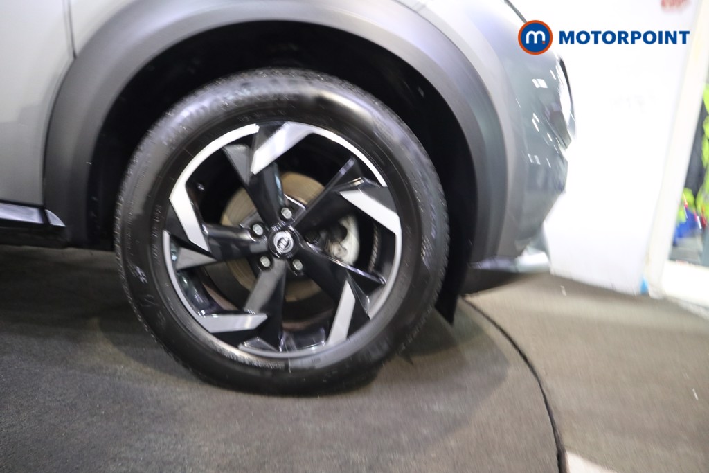 Nissan Juke N-Connecta Automatic Petrol SUV - Stock Number (1609826) - 16th supplementary image