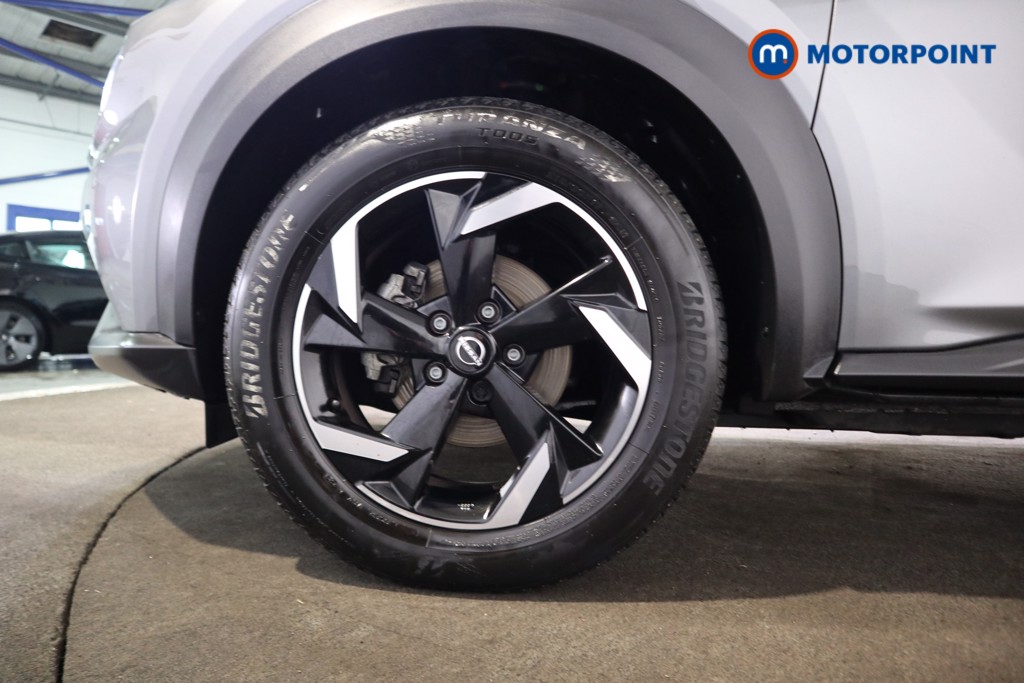 Nissan Juke N-Connecta Automatic Petrol SUV - Stock Number (1609826) - 17th supplementary image