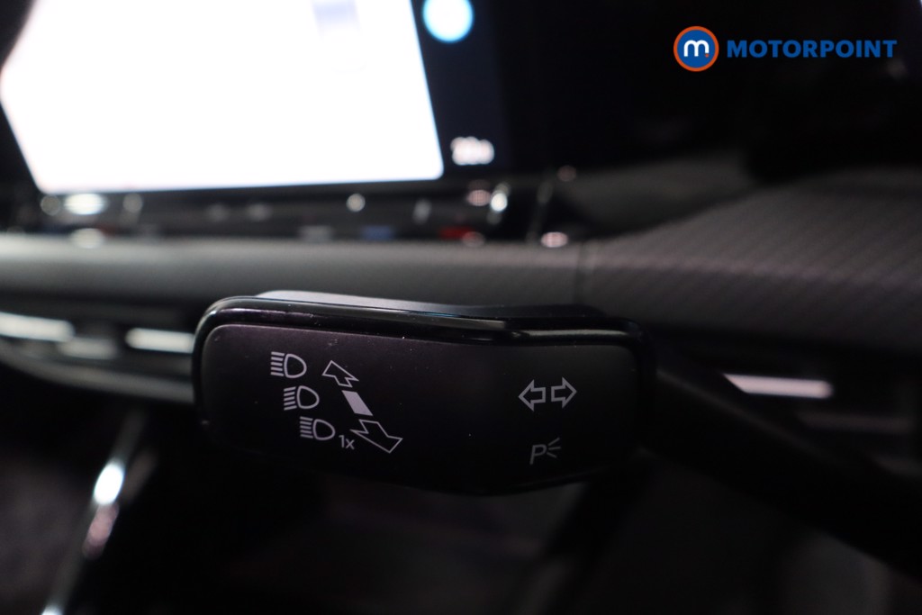 Volkswagen Golf R-Line Manual Petrol Hatchback - Stock Number (1610026) - 14th supplementary image