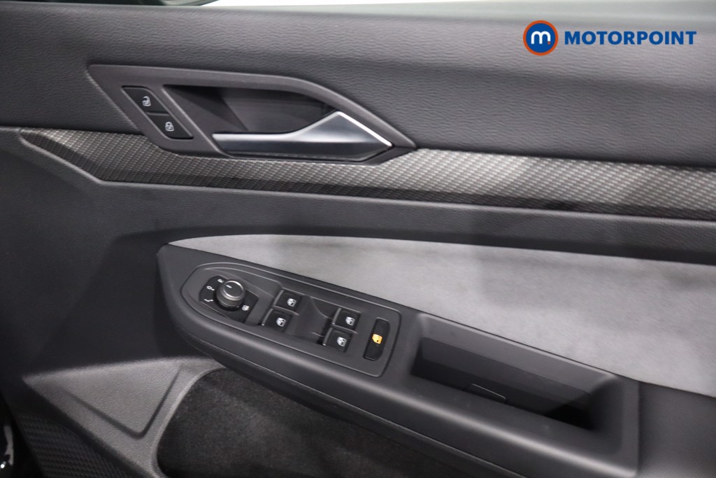 Volkswagen Golf R-Line Manual Petrol Hatchback - Stock Number (1610026) - 24th supplementary image