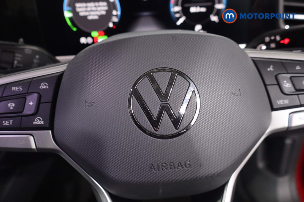 Volkswagen Passat Life Automatic Petrol Plug-In Hybrid Estate - Stock Number (1610184) - 13th supplementary image