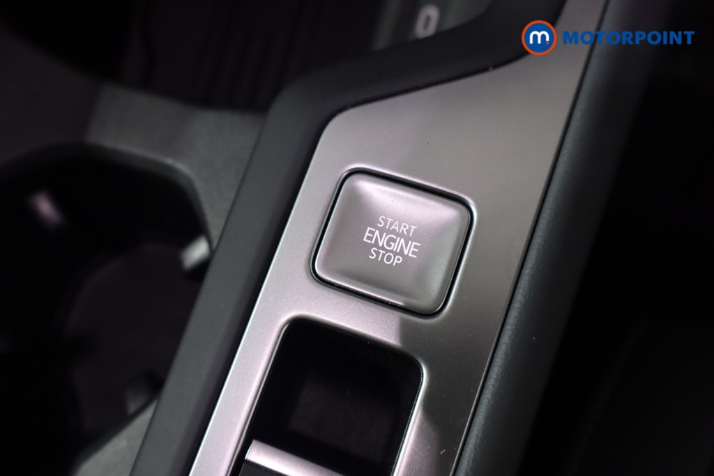 Volkswagen Passat Life Automatic Petrol Plug-In Hybrid Estate - Stock Number (1610184) - 18th supplementary image