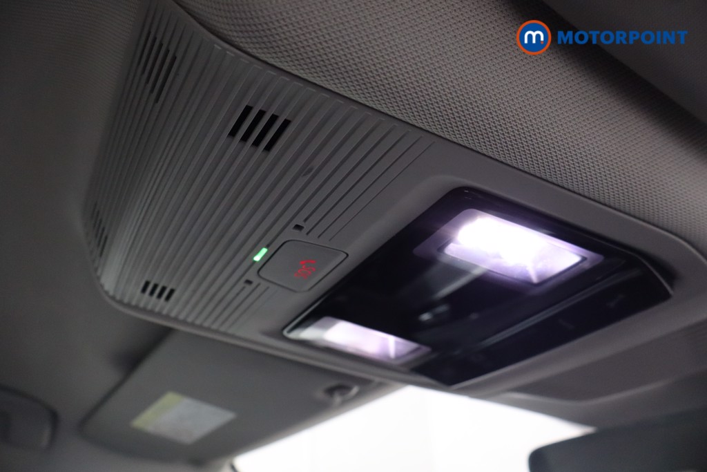 Volkswagen Passat Life Automatic Petrol Plug-In Hybrid Estate - Stock Number (1610184) - 20th supplementary image