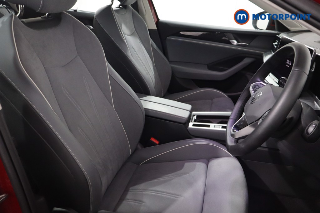 Volkswagen Passat Life Automatic Petrol Plug-In Hybrid Estate - Stock Number (1610184) - 21st supplementary image