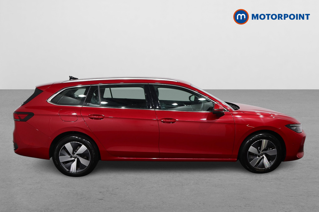 Volkswagen Passat Life Automatic Petrol Plug-In Hybrid Estate - Stock Number (1610184) - Drivers side