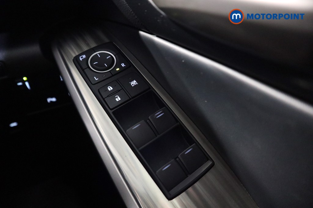 Lexus IS Advance Automatic Petrol-Electric Hybrid Saloon - Stock Number (1610658) - 6th supplementary image