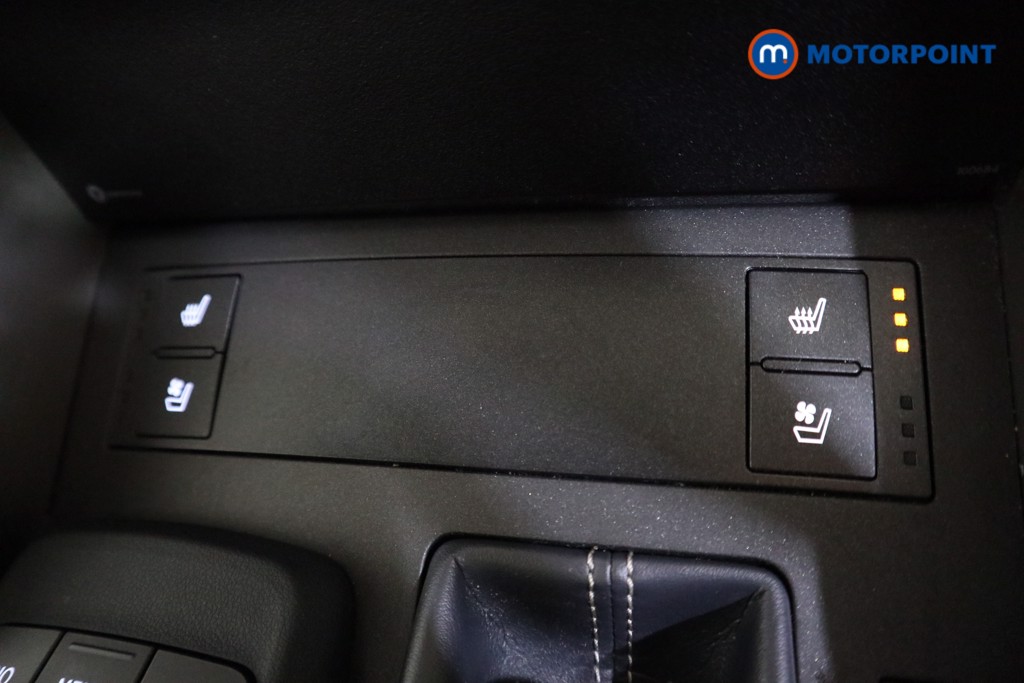 Lexus IS Advance Automatic Petrol-Electric Hybrid Saloon - Stock Number (1610658) - 12th supplementary image