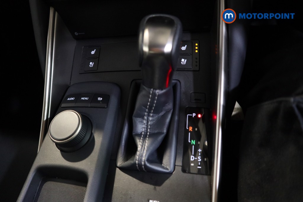 Lexus IS Advance Automatic Petrol-Electric Hybrid Saloon - Stock Number (1610658) - 13th supplementary image
