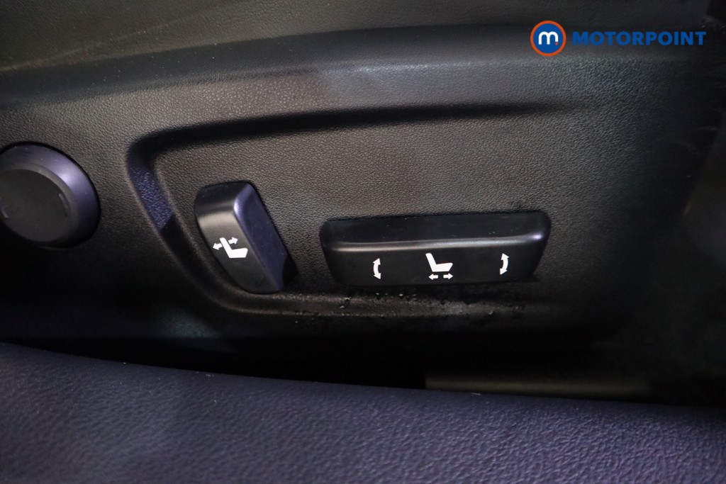 Lexus IS Advance Automatic Petrol-Electric Hybrid Saloon - Stock Number (1610658) - 16th supplementary image