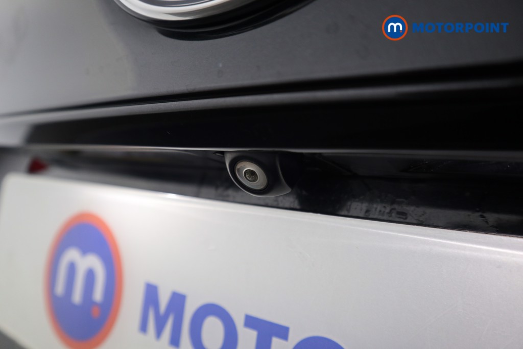 Lexus IS Advance Automatic Petrol-Electric Hybrid Saloon - Stock Number (1610658) - 23rd supplementary image