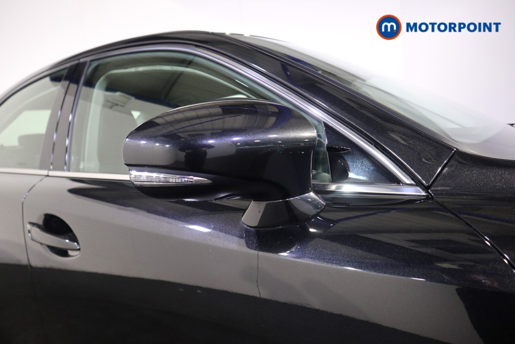 Lexus IS Advance Automatic Petrol-Electric Hybrid Saloon - Stock Number (1610658) - 28th supplementary image