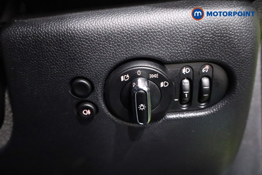 Mini Hatchback Cooper S Exclusive Automatic Petrol Hatchback - Stock Number (1610970) - 17th supplementary image