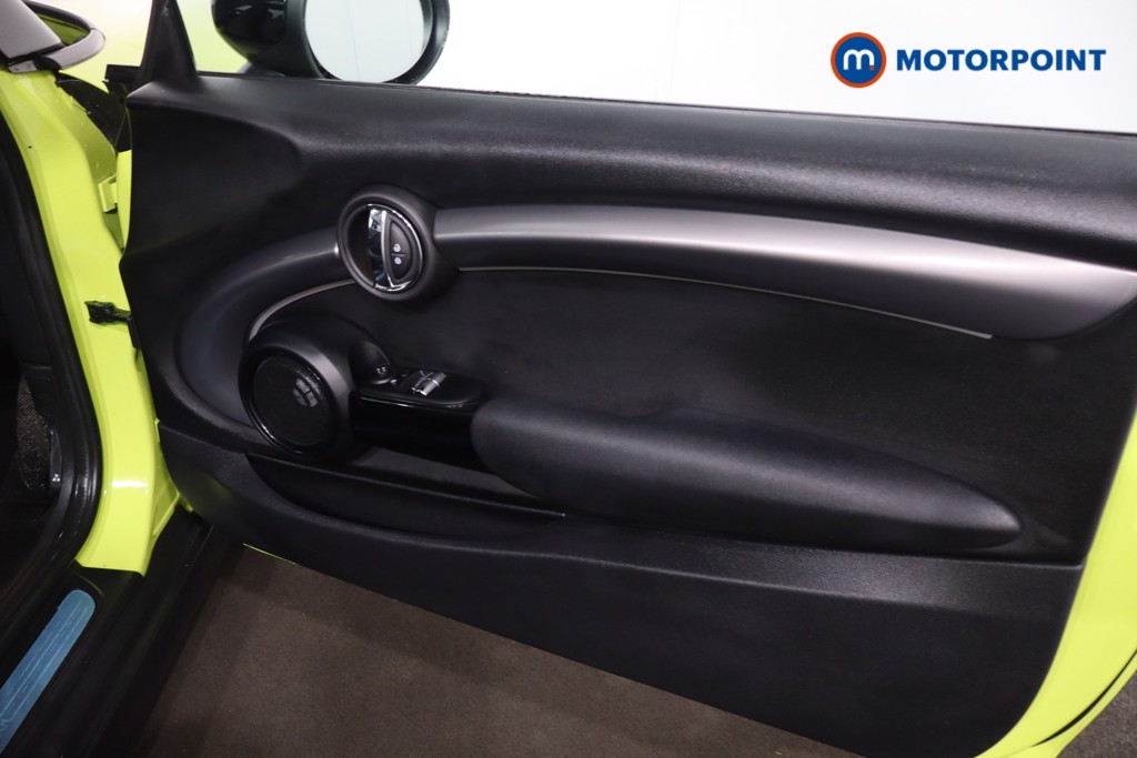 Mini Hatchback Cooper S Exclusive Automatic Petrol Hatchback - Stock Number (1610970) - 23rd supplementary image