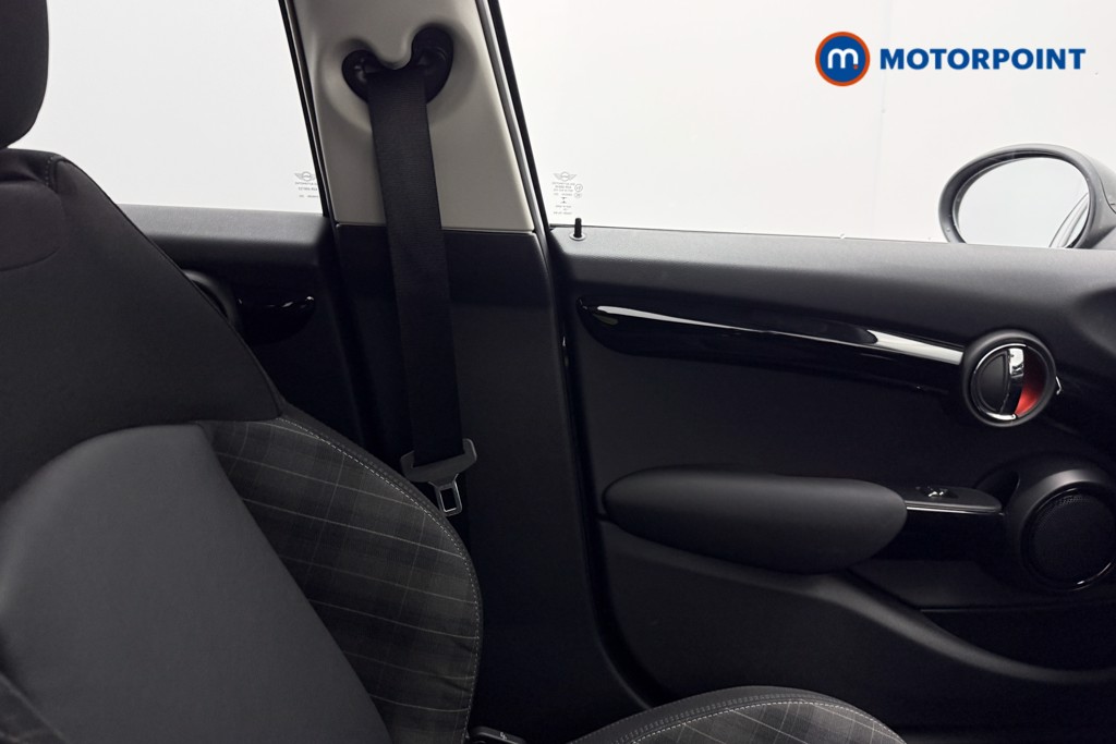 Mini Hatchback Cooper S Manual Petrol Hatchback - Stock Number (1611054) - 11th supplementary image