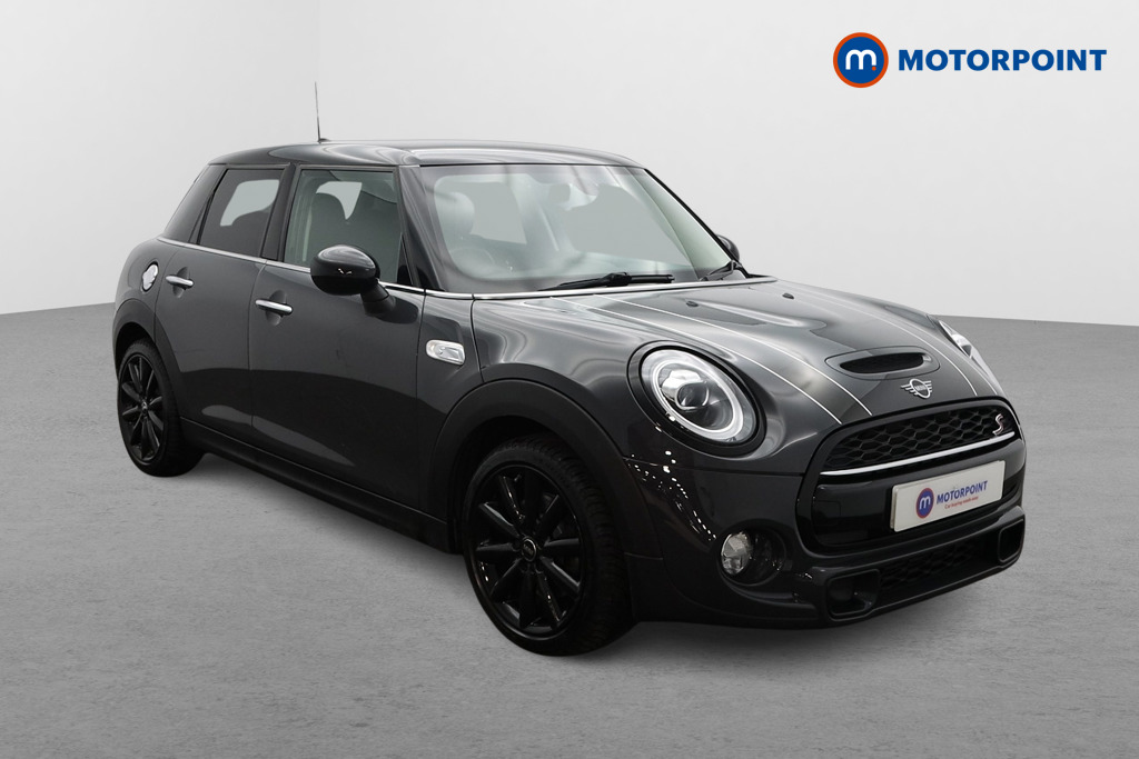 Mini Hatchback Cooper S Manual Petrol Hatchback - Stock Number (1611054) - Drivers side front corner