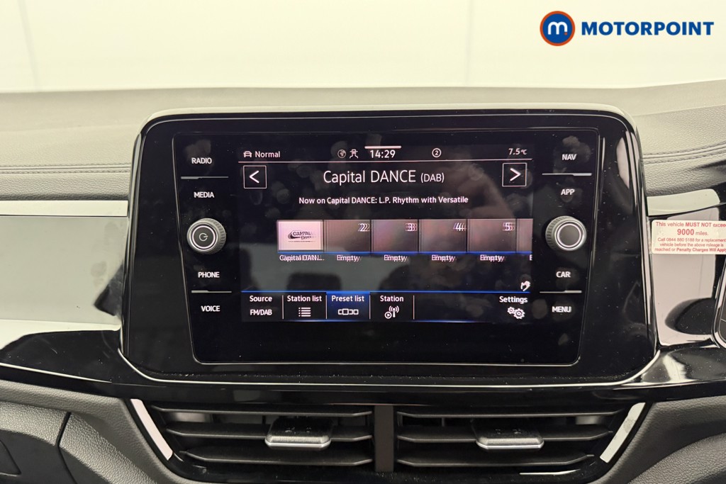 Volkswagen T-Roc Black Edition Automatic Petrol SUV - Stock Number (1611161) - 6th supplementary image