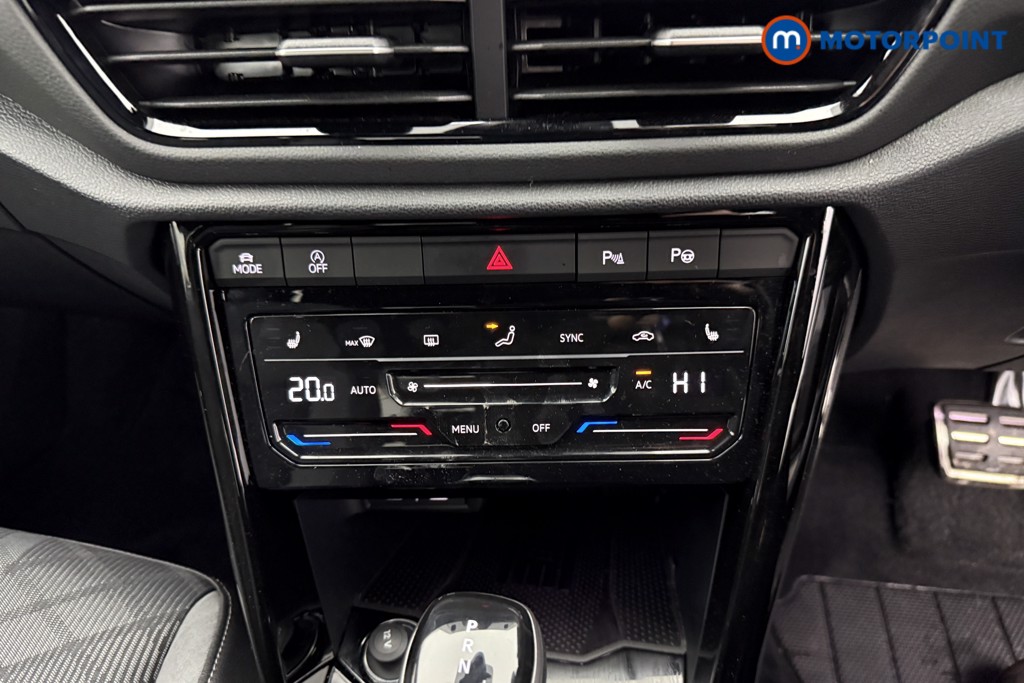 Volkswagen T-Roc Black Edition Automatic Petrol SUV - Stock Number (1611161) - 11th supplementary image