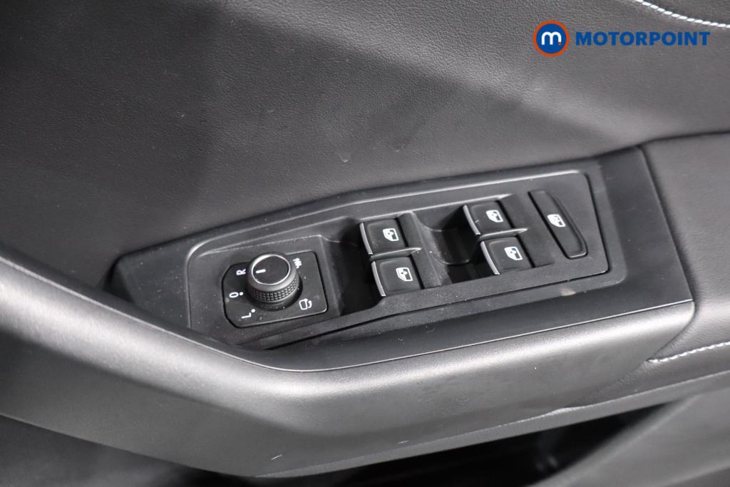 Volkswagen T-Roc Black Edition Automatic Petrol SUV - Stock Number (1611212) - 9th supplementary image