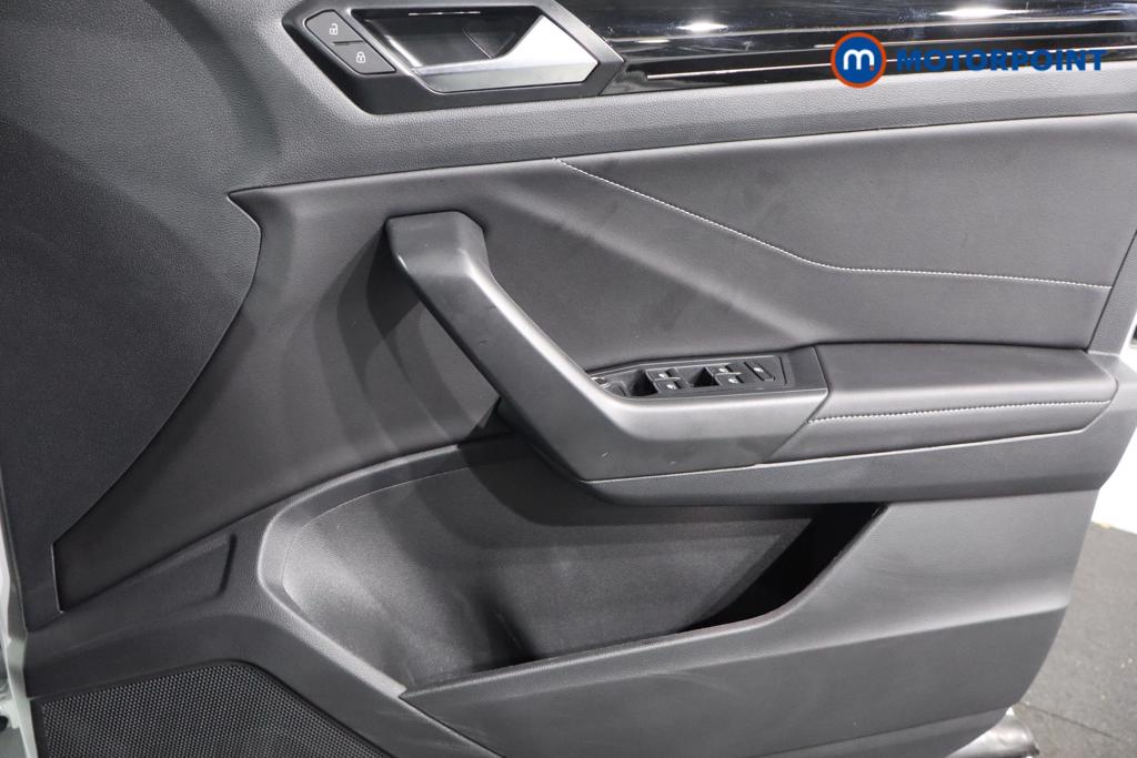 Volkswagen T-Roc Black Edition Automatic Petrol SUV - Stock Number (1611212) - 10th supplementary image