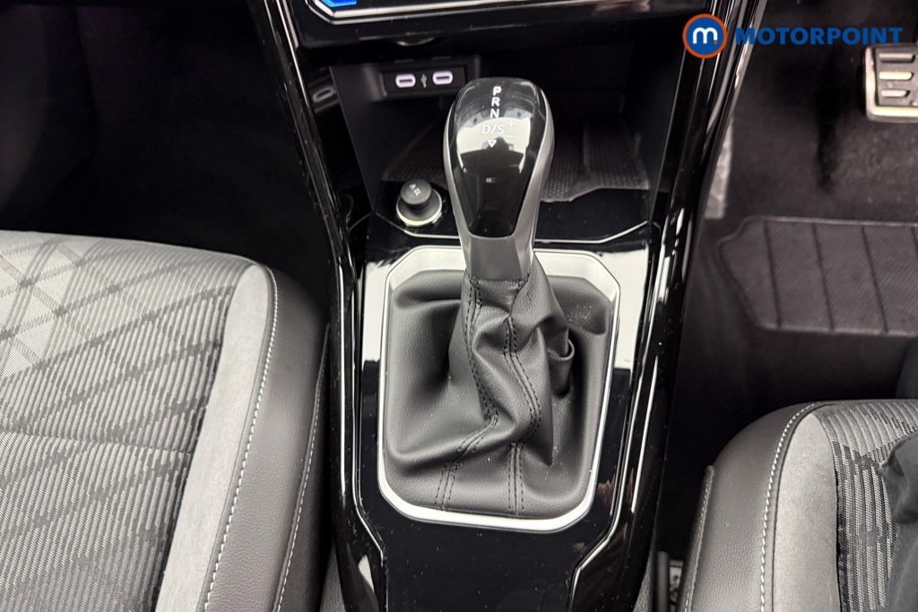 Volkswagen T-Roc Black Edition Automatic Petrol SUV - Stock Number (1611215) - 13th supplementary image