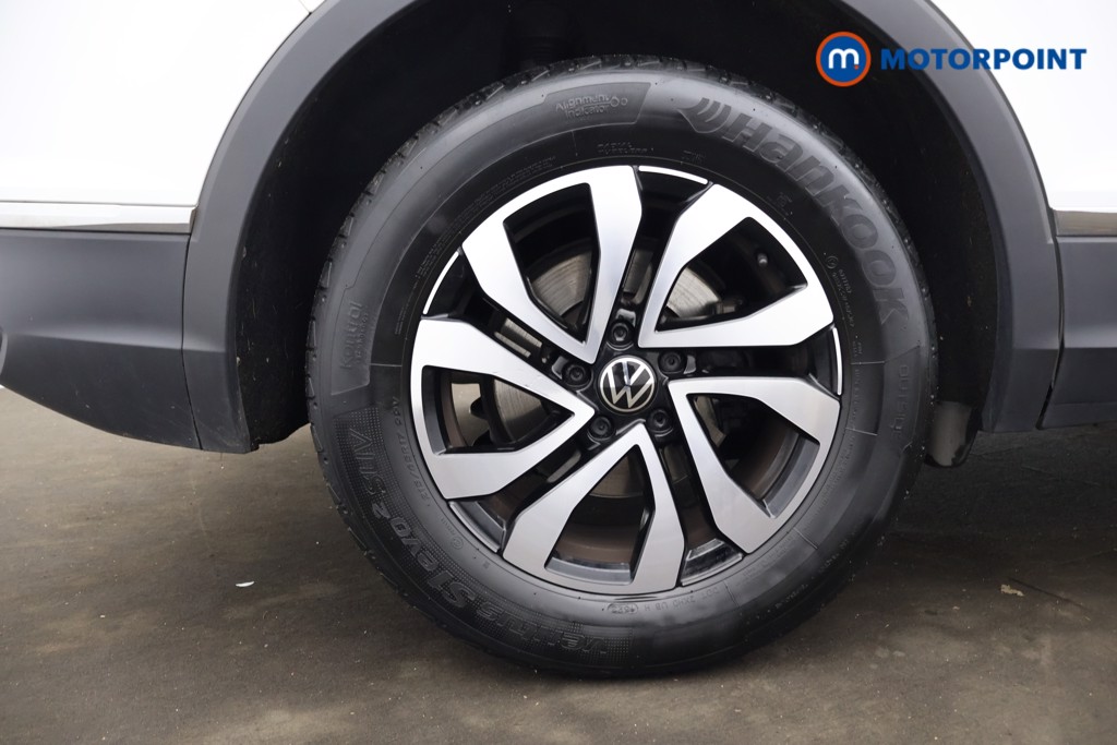 Volkswagen Tiguan Active Automatic Petrol SUV - Stock Number (1611362) - 2nd supplementary image