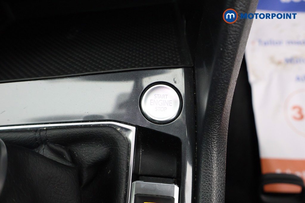 Volkswagen Tiguan Active Automatic Petrol SUV - Stock Number (1611362) - 16th supplementary image