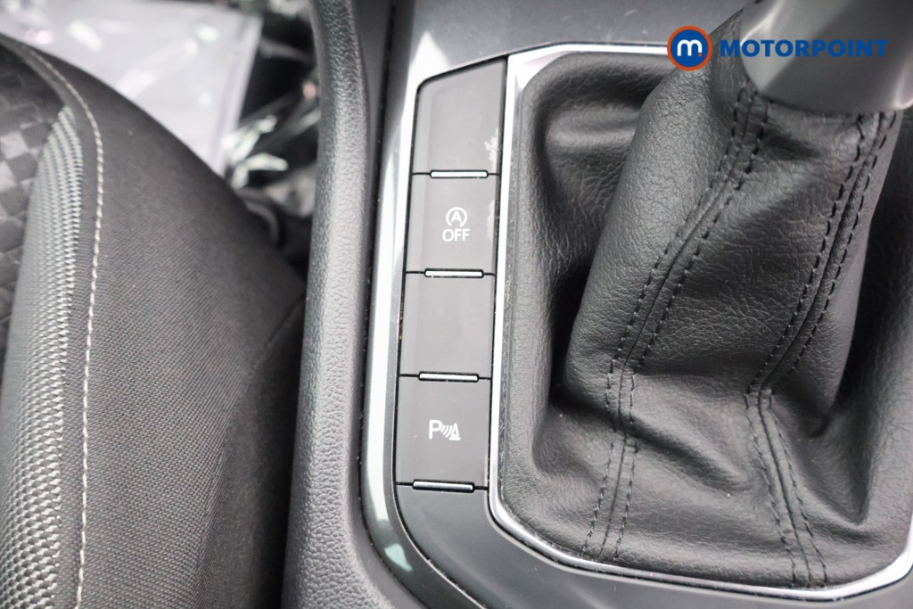 Volkswagen Tiguan Active Automatic Petrol SUV - Stock Number (1611362) - 18th supplementary image