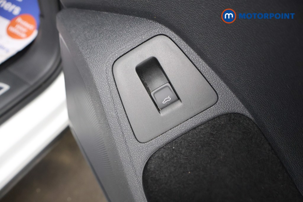 Volkswagen Tiguan Active Automatic Petrol SUV - Stock Number (1611362) - 24th supplementary image