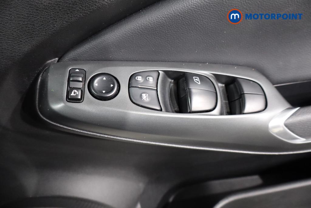 Nissan Juke Acenta Premium Manual Petrol SUV - Stock Number (1611367) - 8th supplementary image