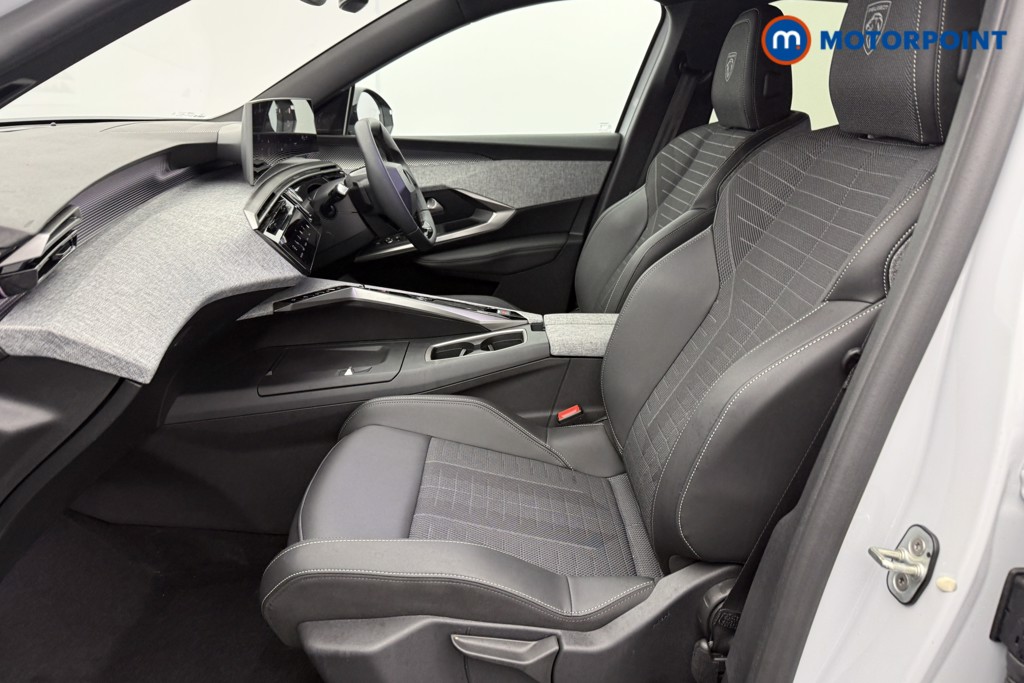 Peugeot 3008 GT Automatic Petrol SUV - Stock Number (1611383) - 23rd supplementary image