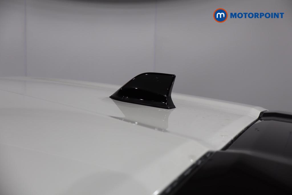 Nissan Juke N-Connecta Automatic Petrol SUV - Stock Number (1611385) - 13th supplementary image