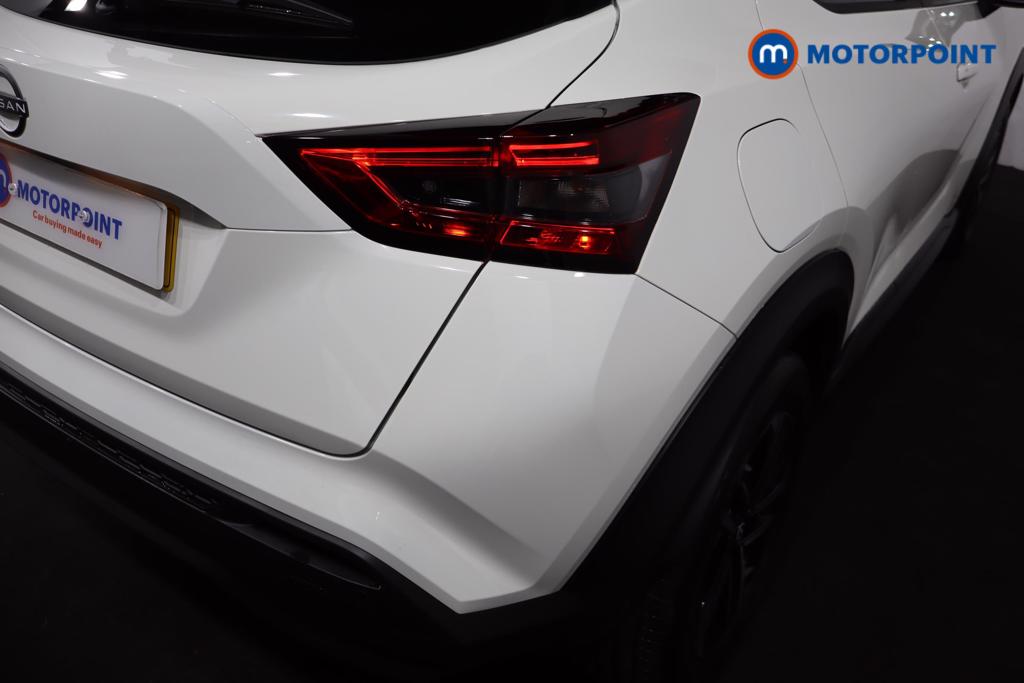 Nissan Juke N-Connecta Automatic Petrol SUV - Stock Number (1611385) - 16th supplementary image