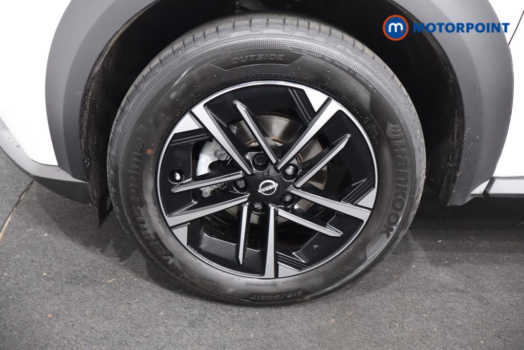 Nissan Juke N-Connecta Automatic Petrol SUV - Stock Number (1611385) - 19th supplementary image