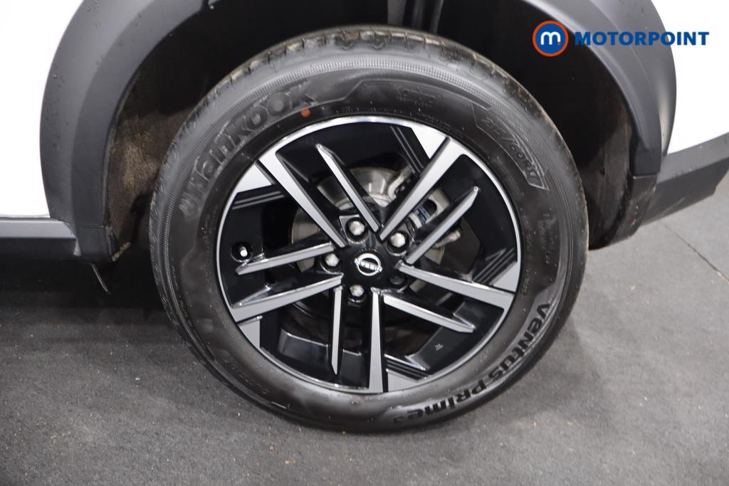 Nissan Juke N-Connecta Automatic Petrol SUV - Stock Number (1611385) - 20th supplementary image