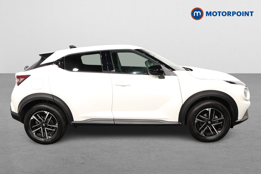 Nissan Juke N-Connecta Automatic Petrol SUV - Stock Number (1611385) - Drivers side