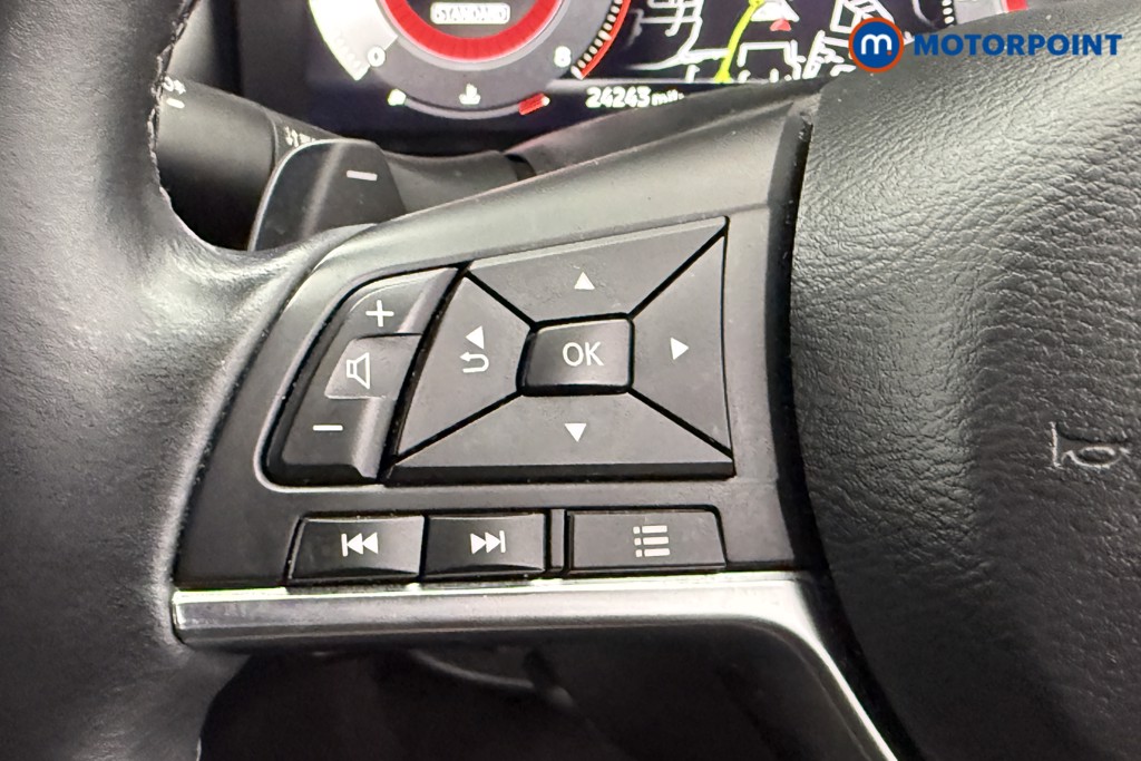 Nissan Juke N-Connecta Automatic Petrol SUV - Stock Number (1611399) - 12th supplementary image