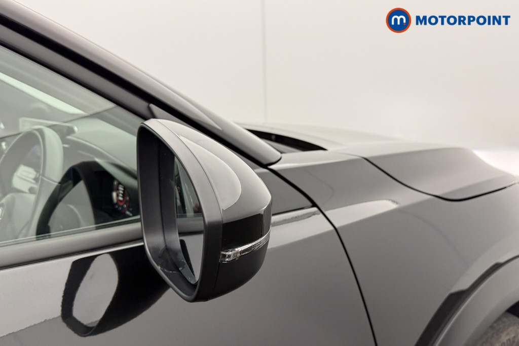 Nissan Juke N-Connecta Automatic Petrol SUV - Stock Number (1611399) - 17th supplementary image