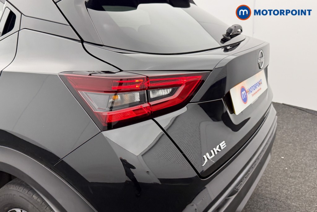 Nissan Juke N-Connecta Automatic Petrol SUV - Stock Number (1611399) - 25th supplementary image