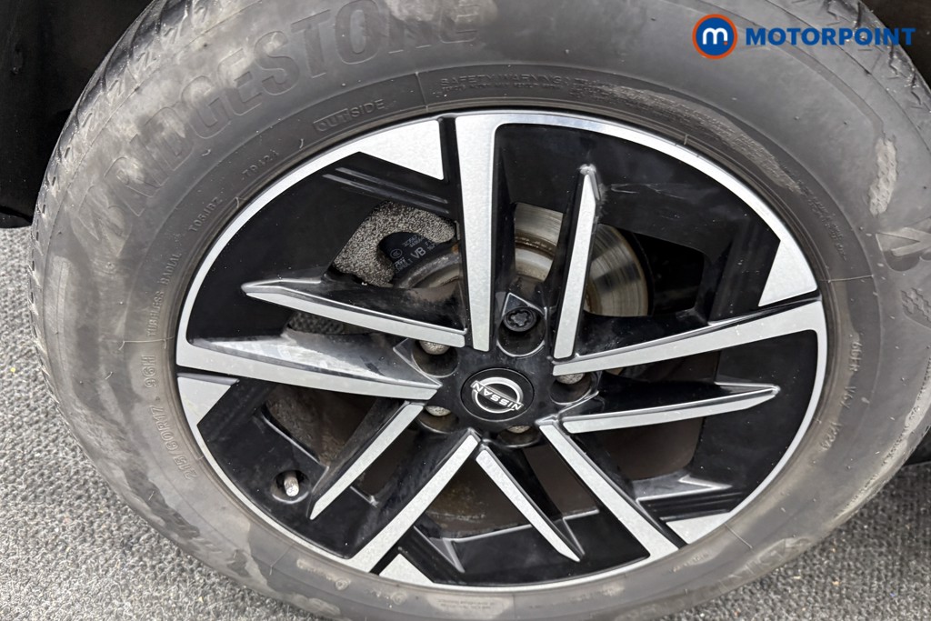 Nissan Juke N-Connecta Automatic Petrol SUV - Stock Number (1611399) - 30th supplementary image