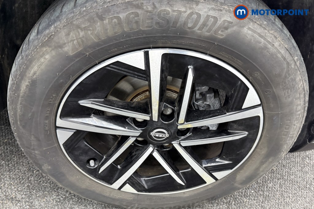 Nissan Juke N-Connecta Automatic Petrol SUV - Stock Number (1611399) - 31st supplementary image