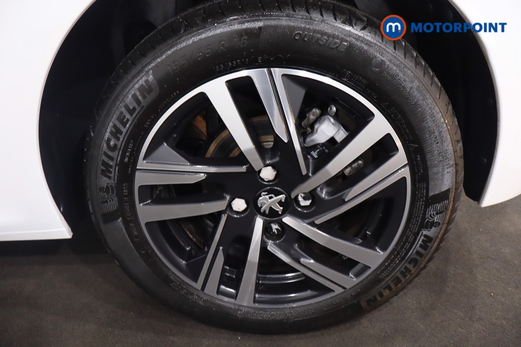 Peugeot 208 Allure Premium -Plus Manual Petrol Hatchback - Stock Number (1602648) - 12th supplementary image