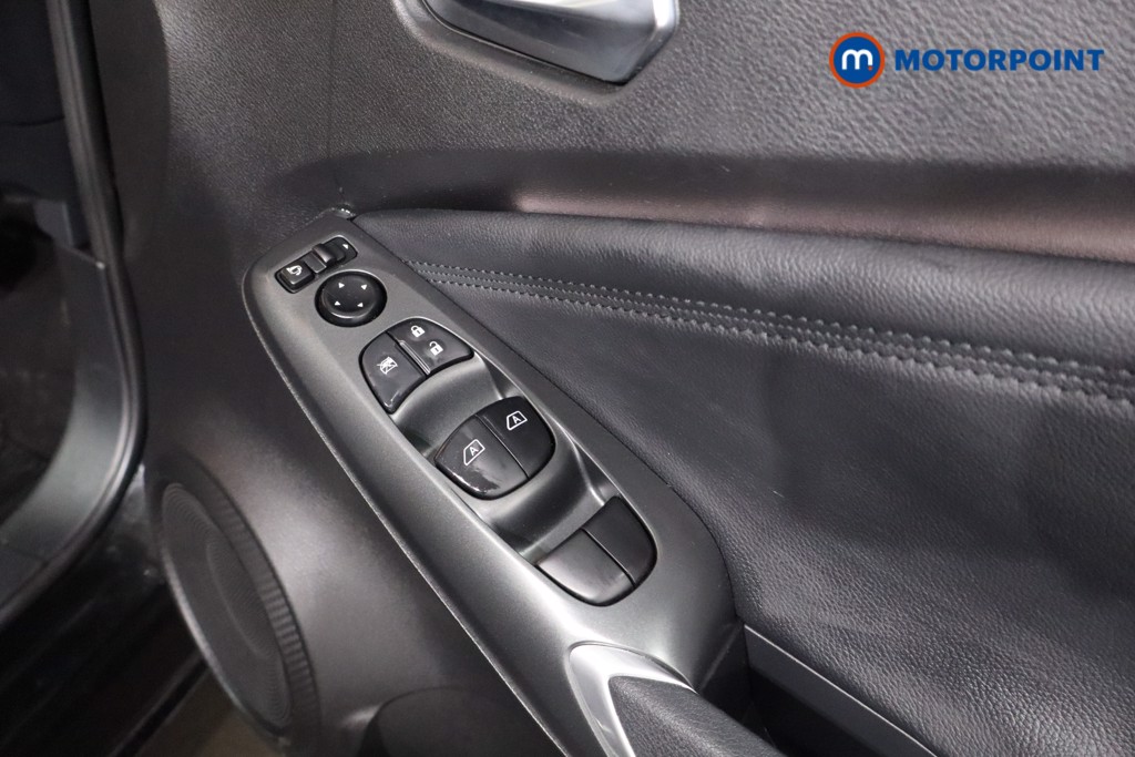 Nissan Juke N-Connecta Automatic Petrol-Electric Hybrid SUV - Stock Number (1607738) - 23rd supplementary image