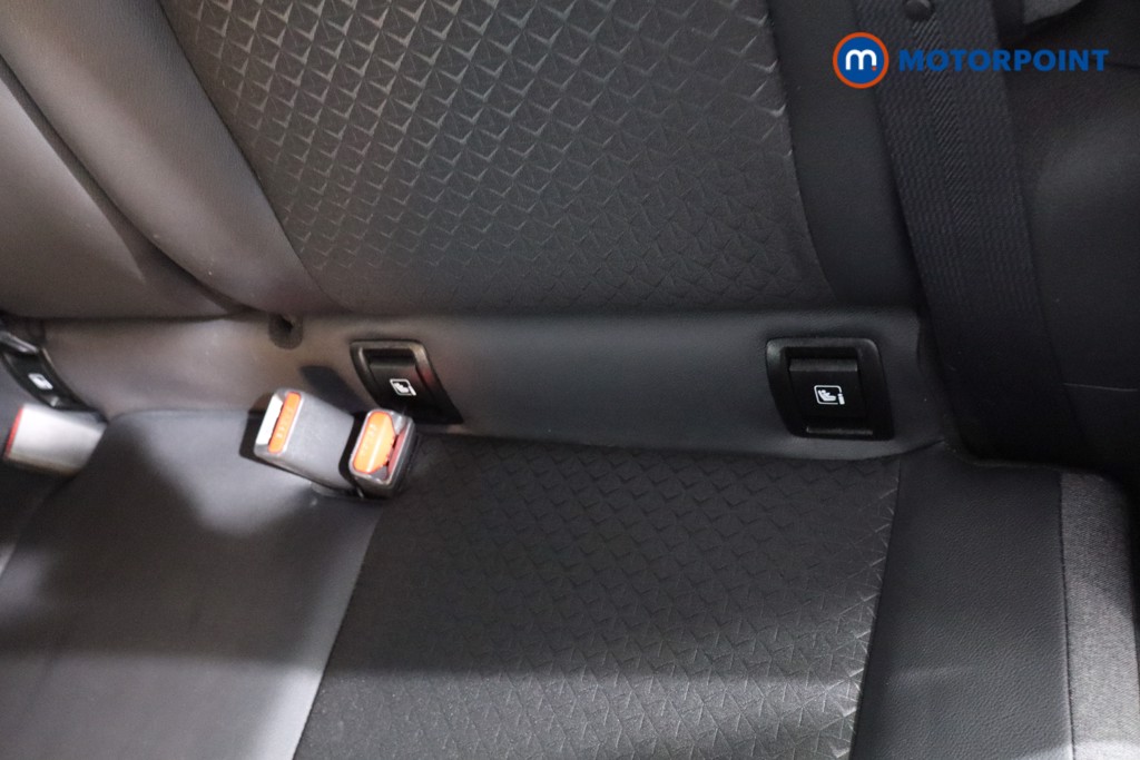 Nissan Juke N-Connecta Automatic Petrol-Electric Hybrid SUV - Stock Number (1607738) - 24th supplementary image