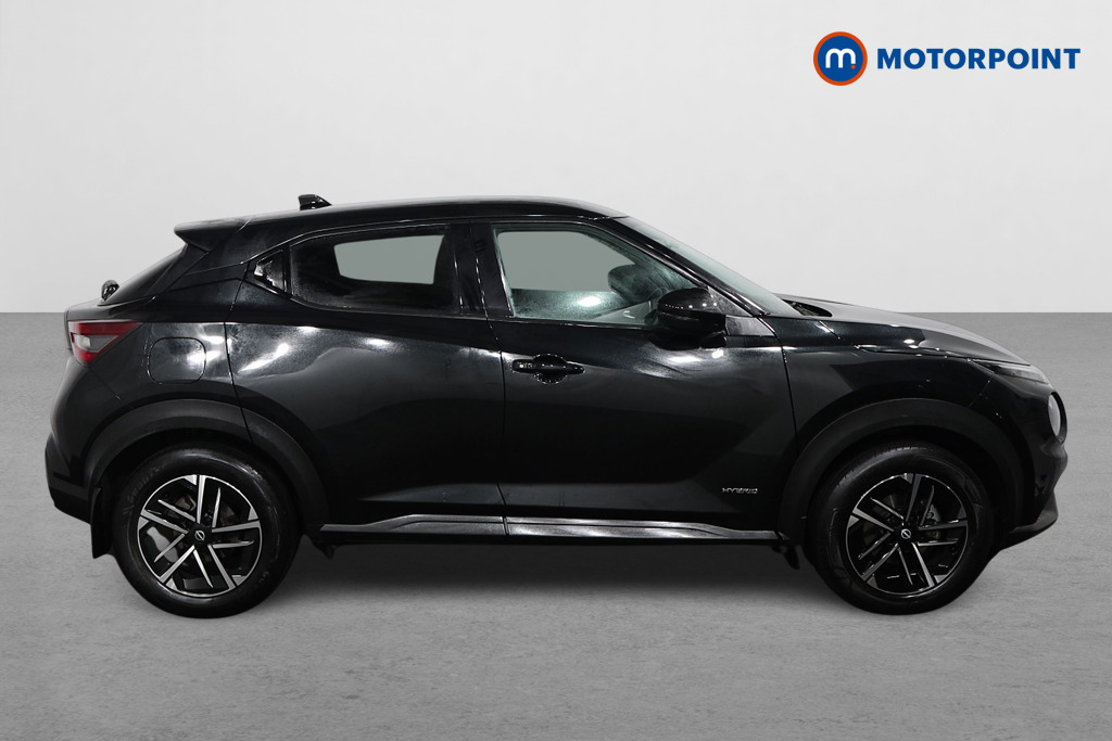 Nissan Juke N-Connecta Automatic Petrol-Electric Hybrid SUV - Stock Number (1607738) - Drivers side